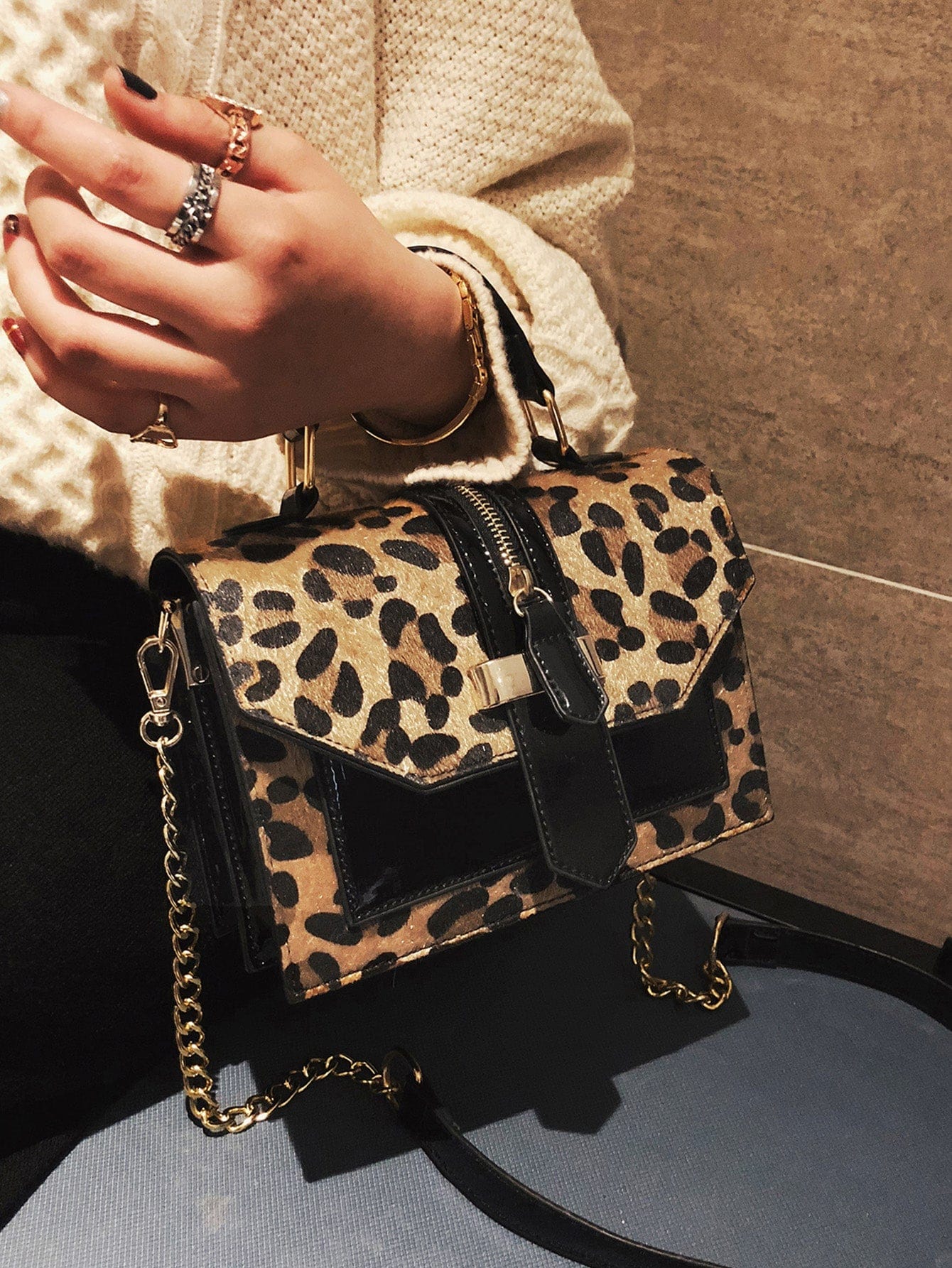 Gloue mini bolso estampado de leopardo