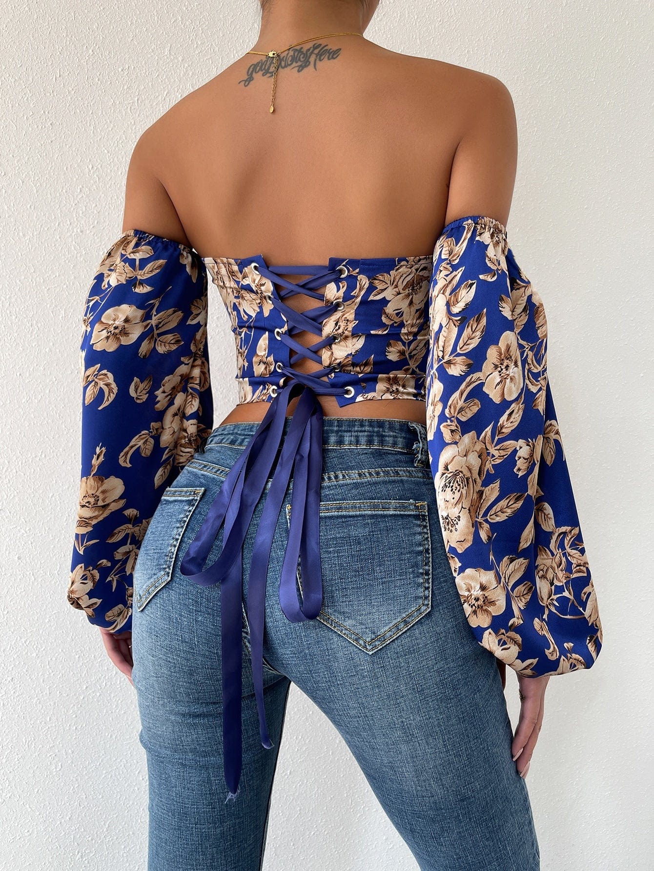 Top con estampado floral